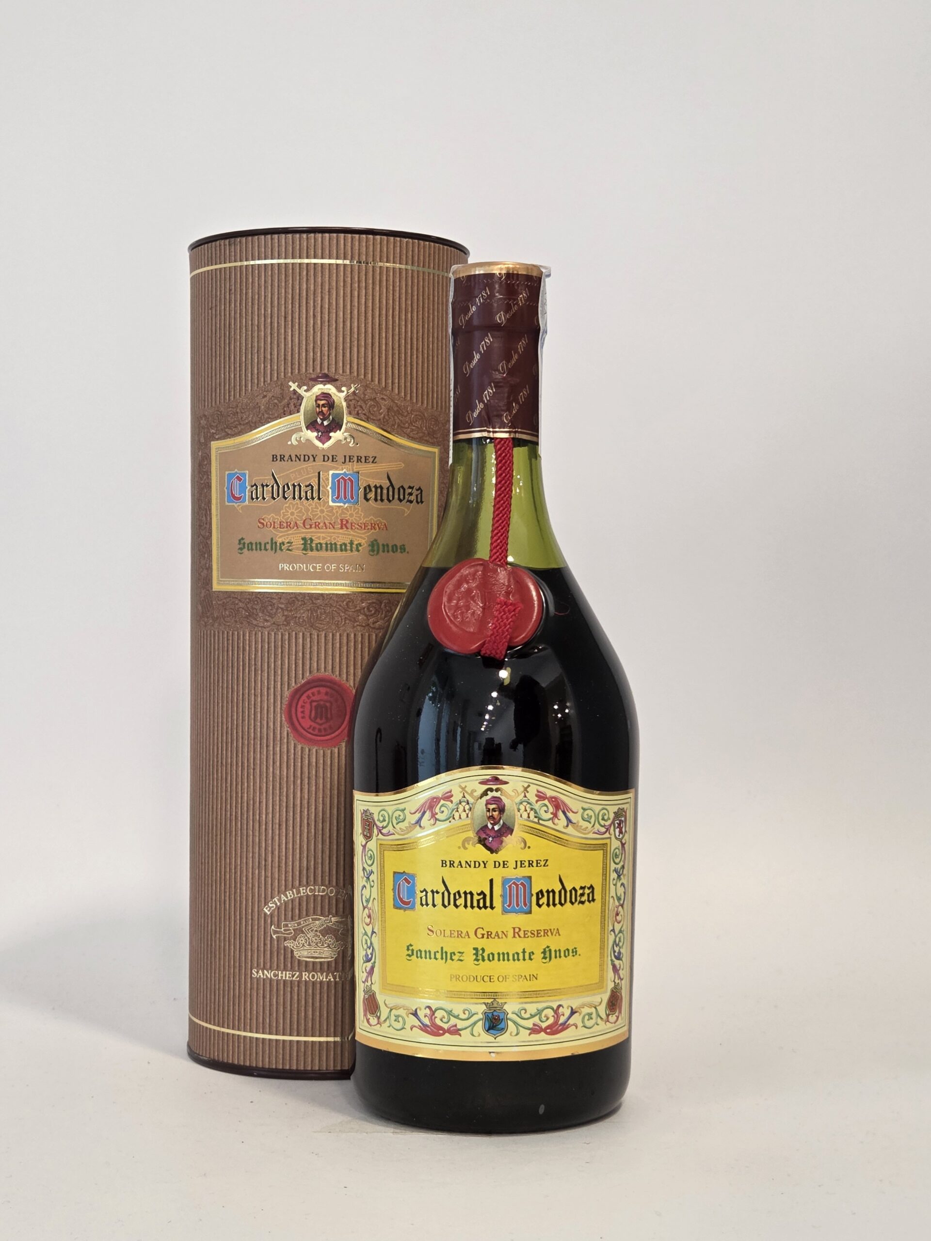 Cardenal Mendoza Solera Gran Reserva – Sánchez Romate – Coffret Cylindrique d’Origine – Années 2000 – 70 cl – 40 % vol.