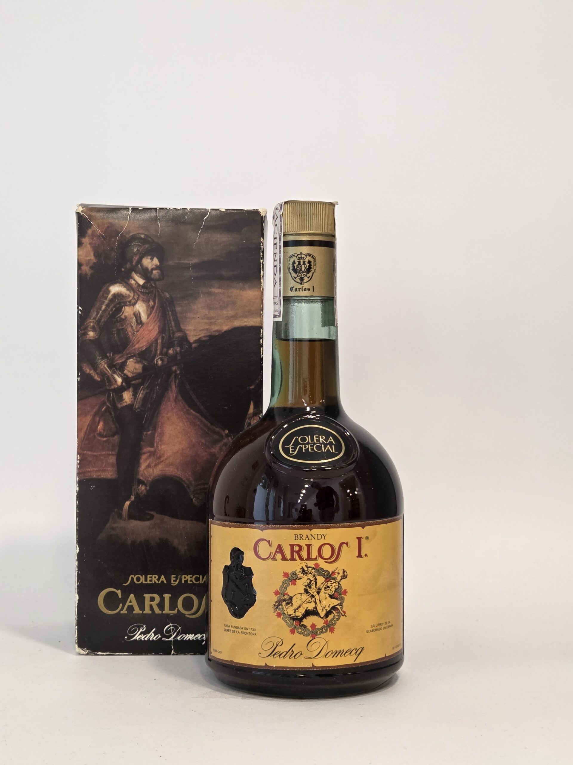 Carlos I Solera Especial – Pedro Domecq – First Generation of the Iconic Bottle Design – Original Leaflet Included – Late 1960s-75 cl – 38% ABV